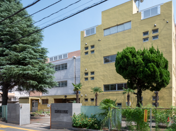 新宿小学校