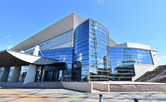 盛岡市立総合プール（徒歩5分）