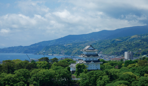 「小田原」駅